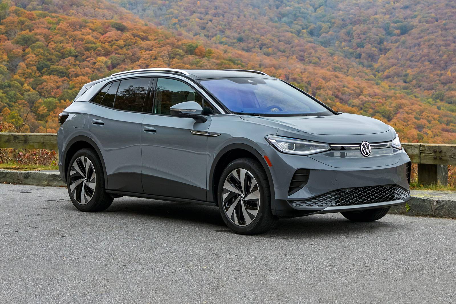 Дозволять відмовитися від палива: топ-5 найпопулярніших електромобілів в Україні