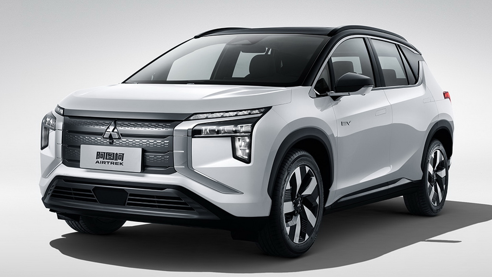 Первый электрический кроссовер Mitsubishi оказался клоном "китайца" марки Aion