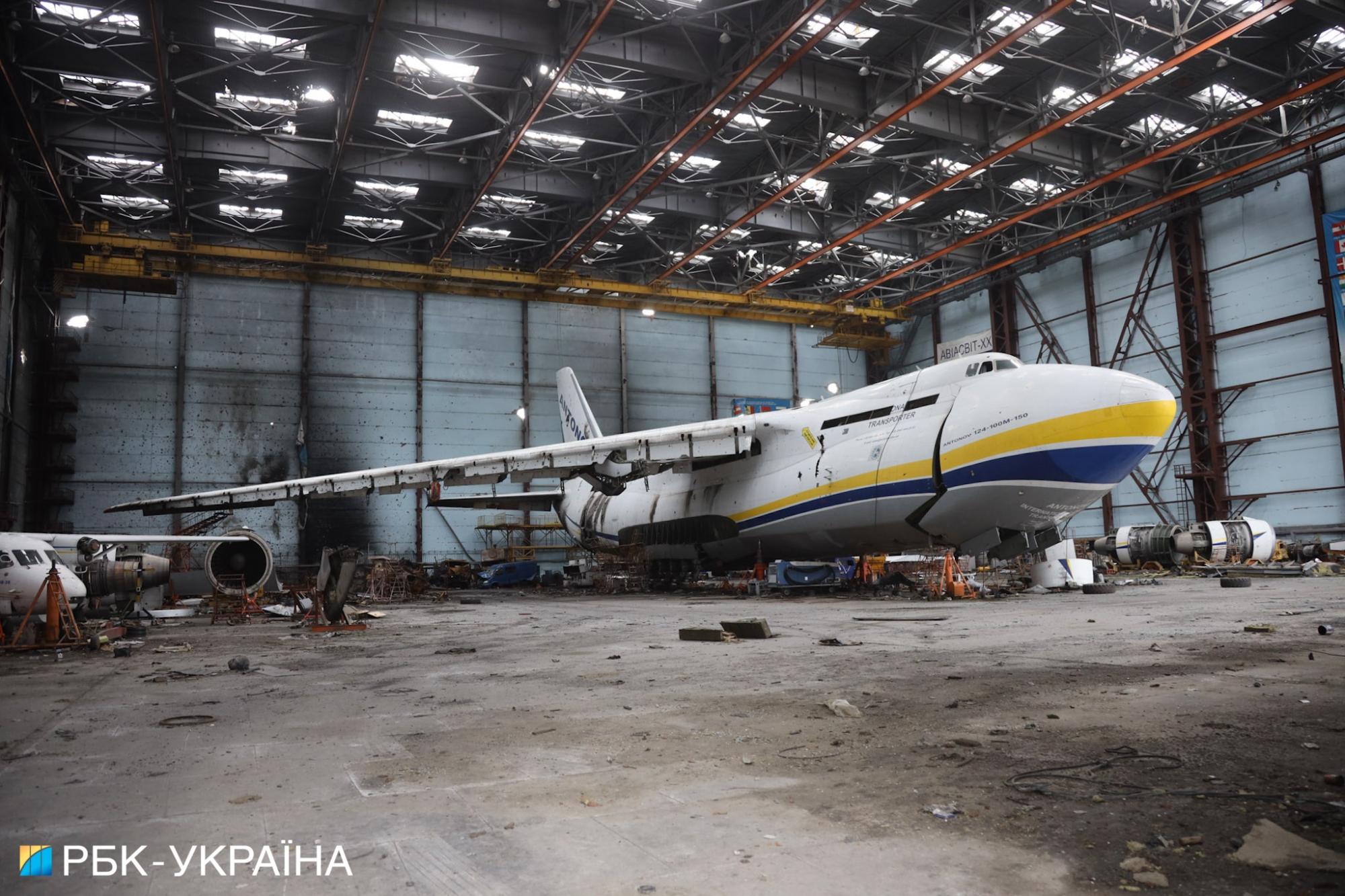 Компенсація за літаки в Гостомелі. Україна хоче отримати російський "Руслан" із Канади