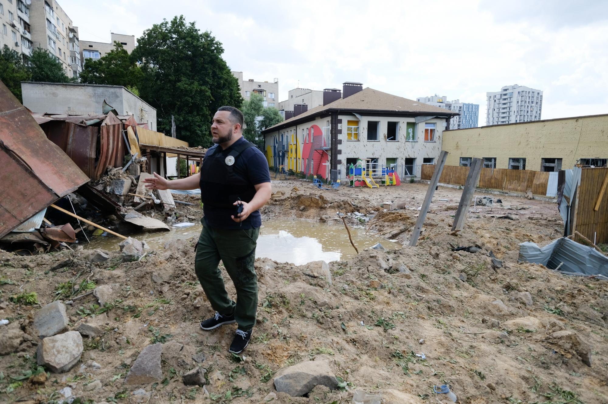 Женщина спаслась с животными из Северодонецка, но попала под обстрел в Киеве (видео и фото)
