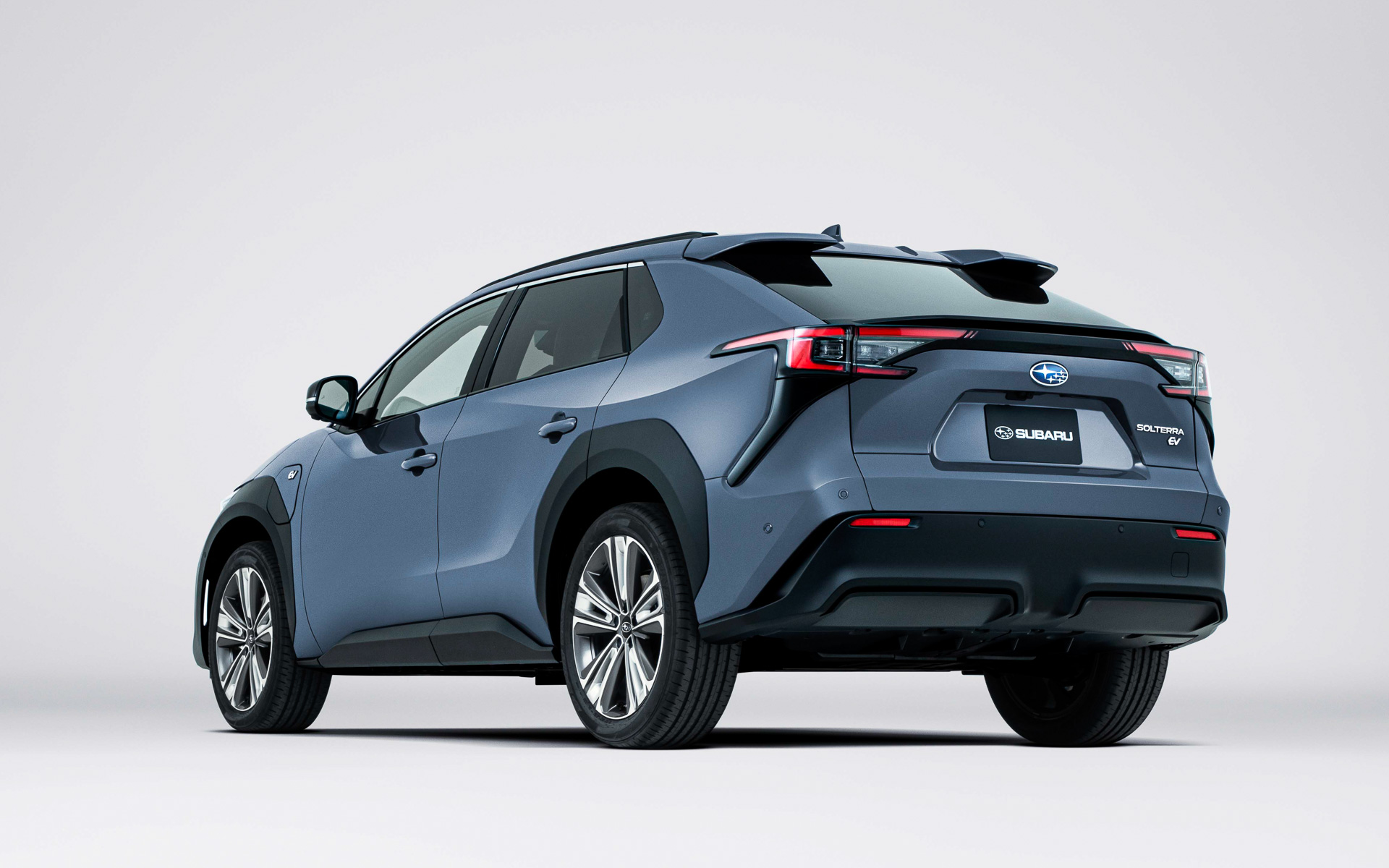 Создан вместе с Toyota: представлен первый серийный электромобиль Subaru