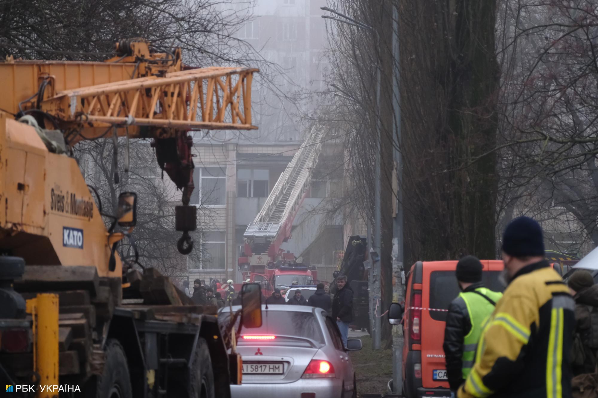 "Тут все горіло": Як житловий двір у Броварах пережив аварію вертольота з керівництвом МВС