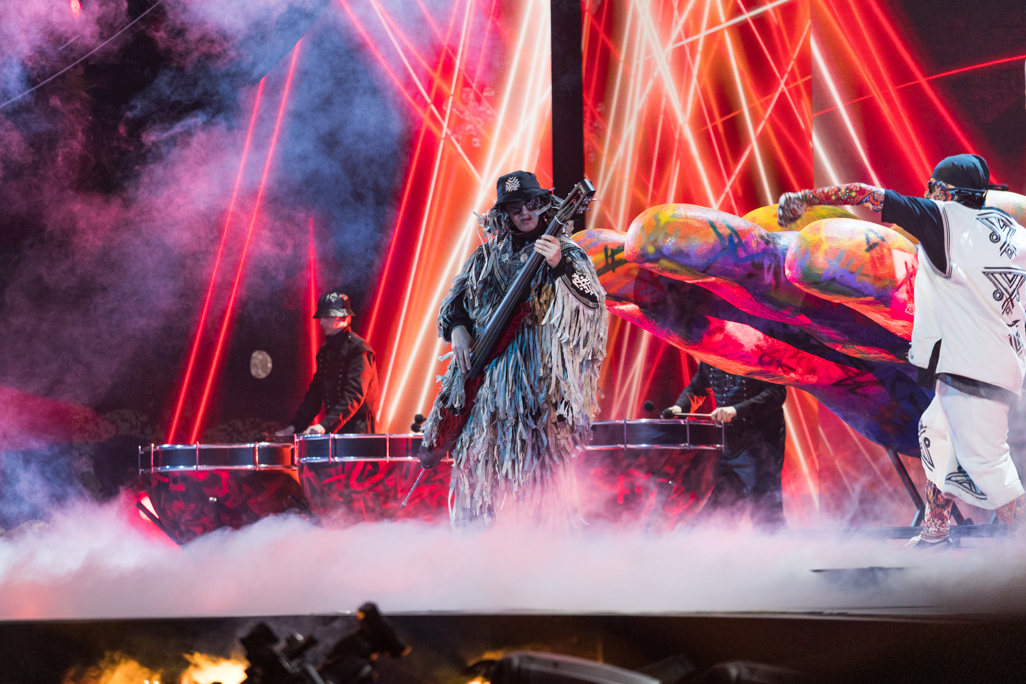 Світ досі обговорює вражаючі костюми Kalush Orchestra, у яких українці "порвали" сцену Євробачення 2023 (фото)