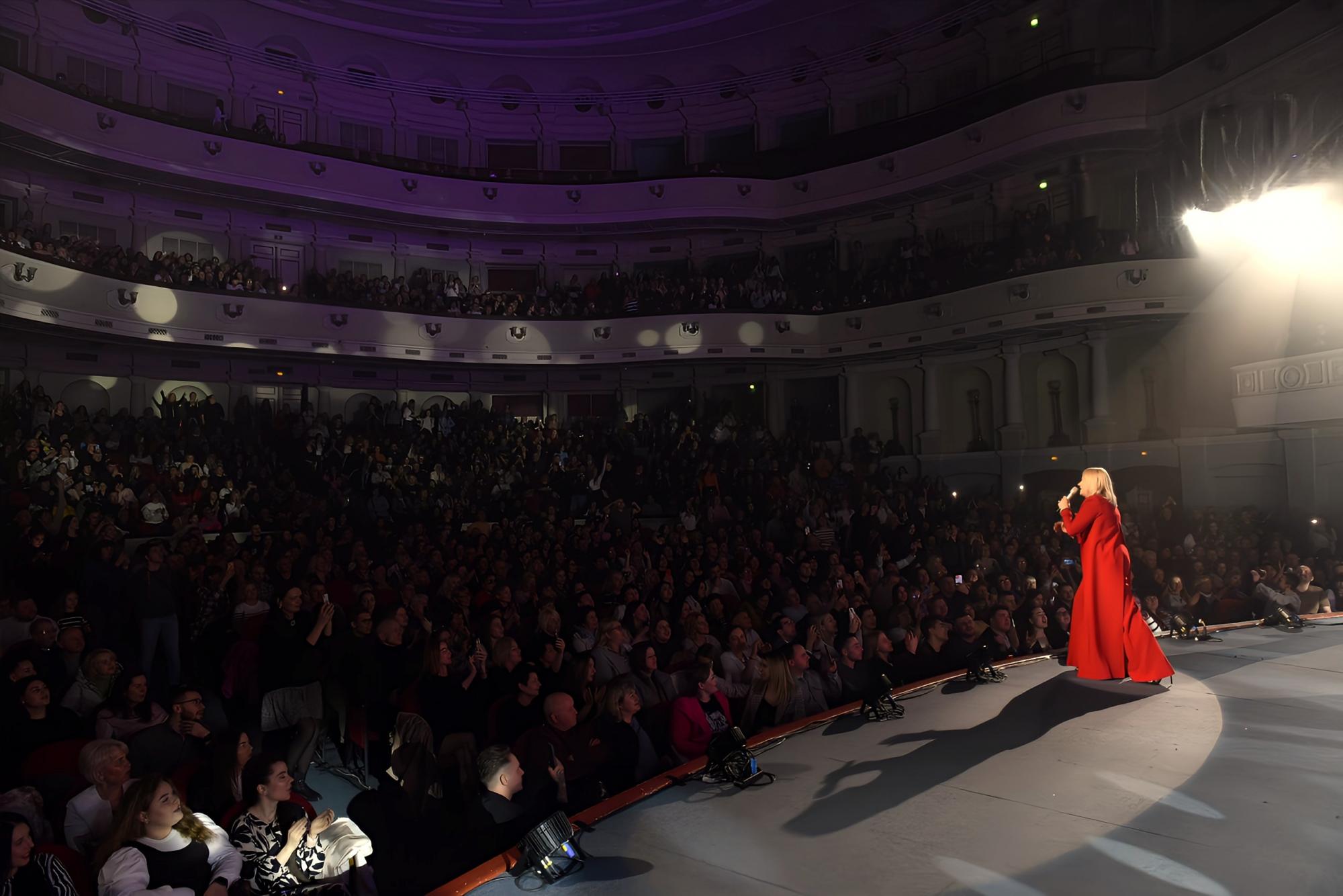 Співачка Наталія Бучинська: Те, що можна було назвати українським шоу-бізнесом, довго мене не приймало