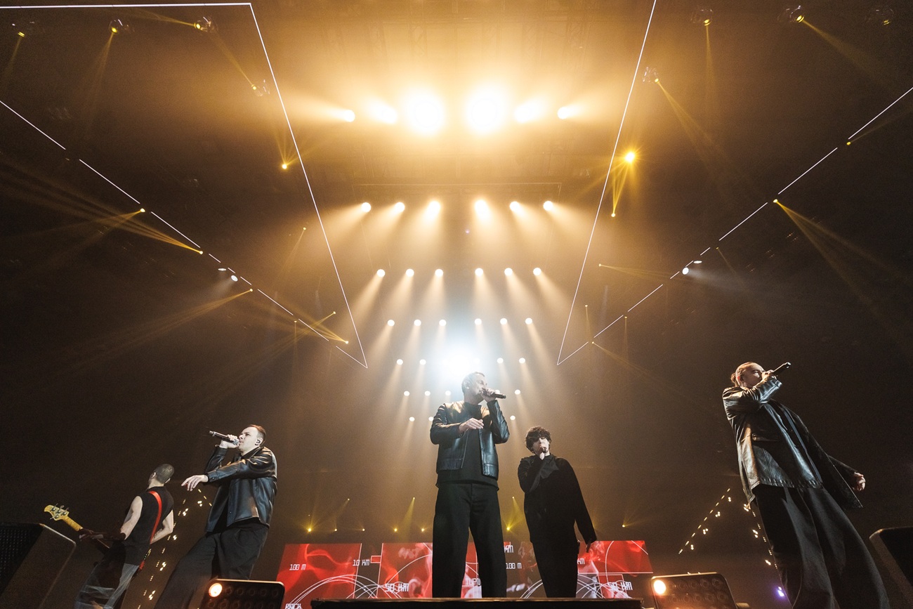 Сюрприз, зіркові гості та сльози у залі: як гурт "Друга Ріка" відзначив 30-річчя (фото)