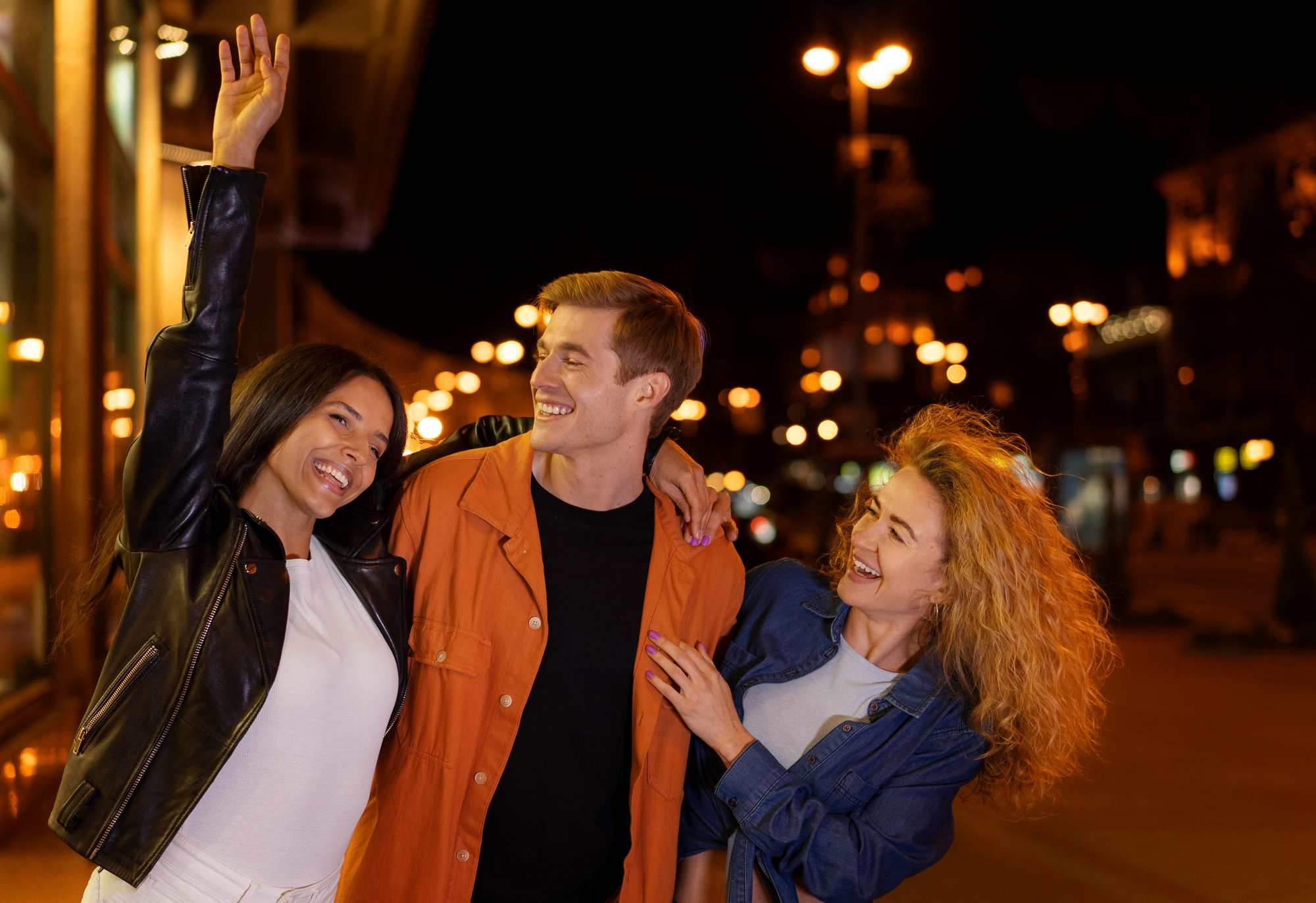 Сьогодні - День дружби: що обов'язково треба зробити і як привітати близьких