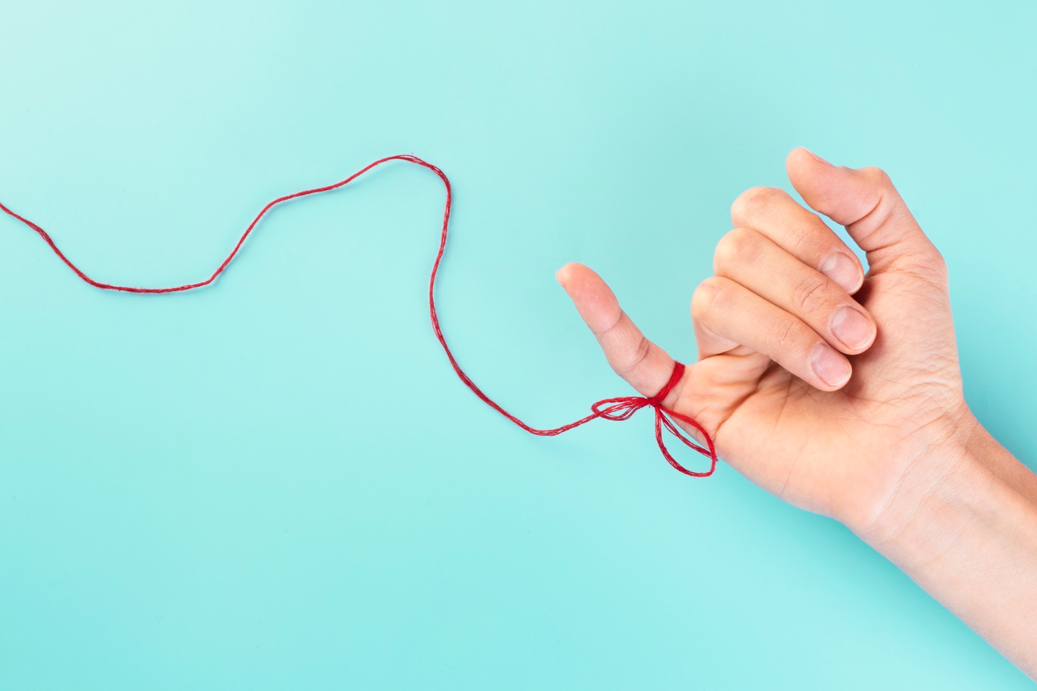 Не треба їхати до ювеліра: 5 способів визначити розмір каблучки вдома