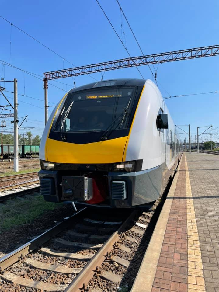 В Киеве тестируют новую электричку: появились первые фото из салона