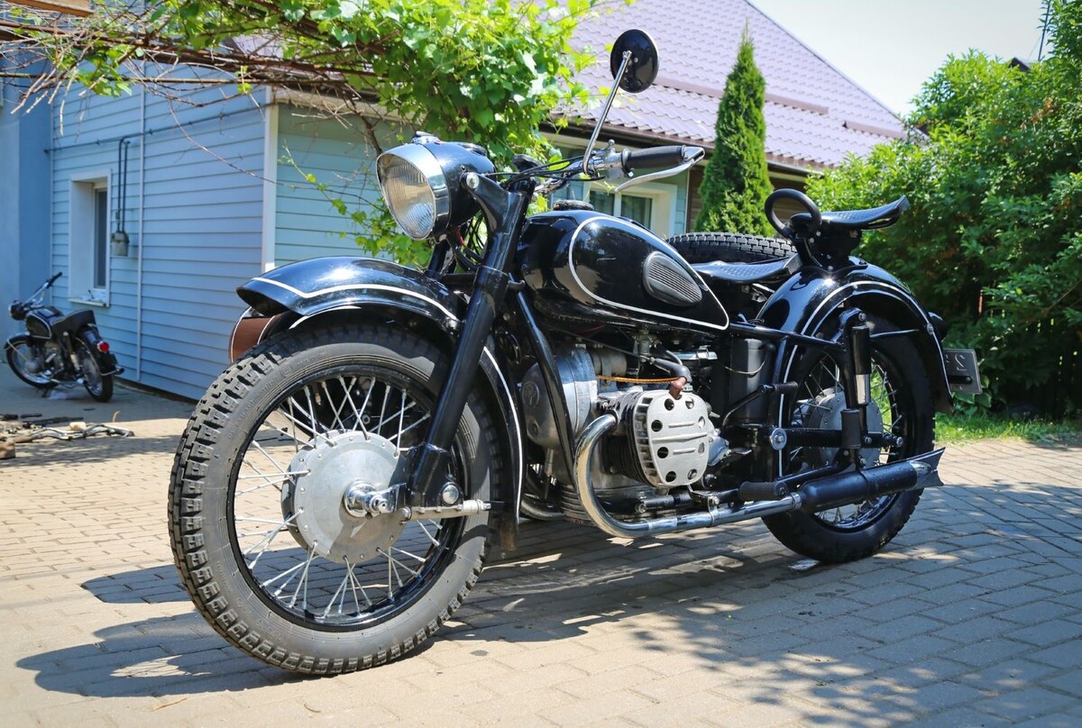 Як з'явилися мотоцикли МТ "Дніпро" і чому їх так називають