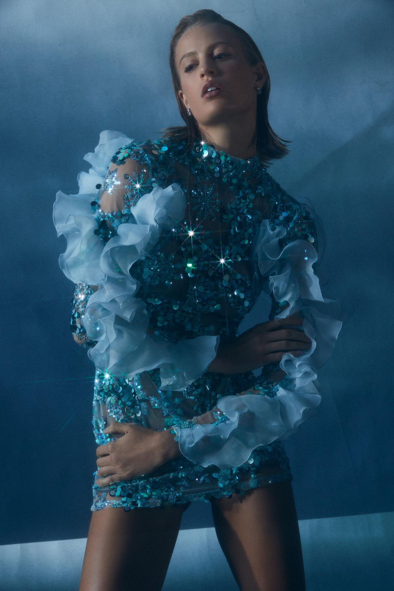 Модельеры выпустили коллекцию одежды, которую создал искусственный интеллект: фото