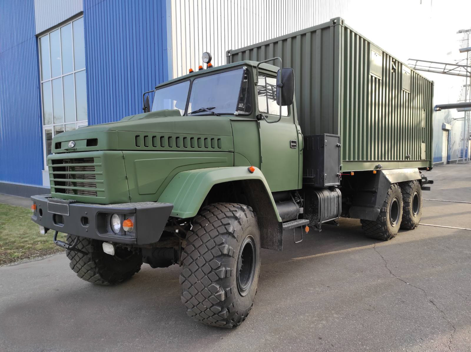 Реактивная установка, РЛС, походная баня: какую технику украинская армия взяла на вооружение