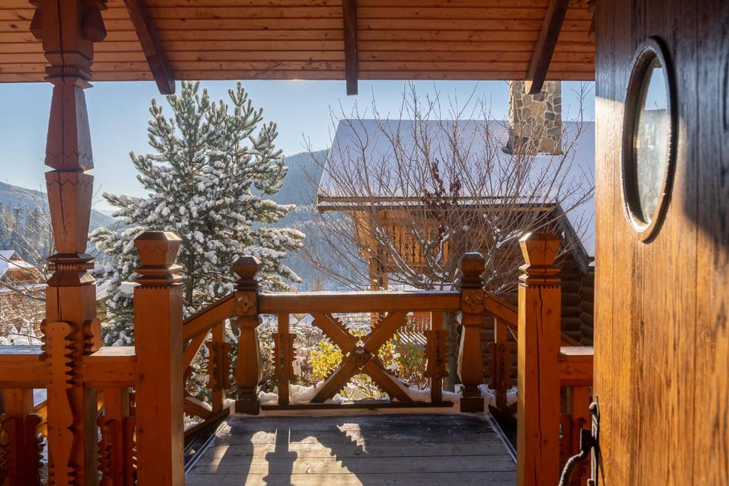 Шатли в Буковель та зимова казка. Забутий раніше куточок Карпат знову стає популярним