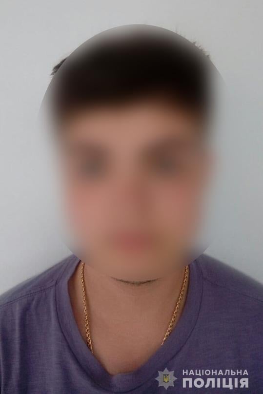 Вожатого, який розбестив дівчинку в Бердянську, "відмазали" від покарання: "депутат постарався"