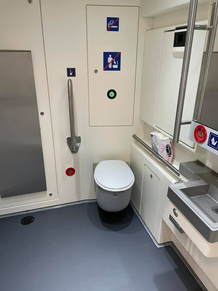 В Киеве тестируют новую электричку: появились первые фото из салона