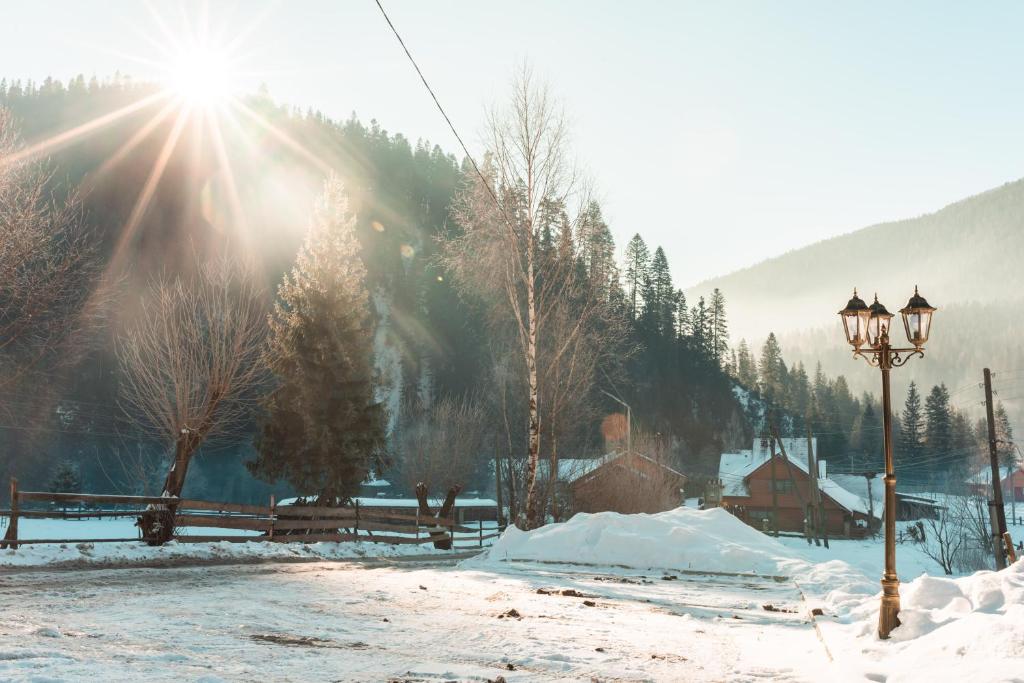 Шатли в Буковель та зимова казка. Забутий раніше куточок Карпат знову стає популярним