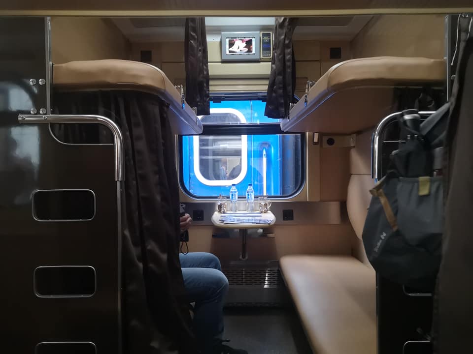 З'явилися фото "капсульних плацкартів" від Укрзалізниці: як в Японії!