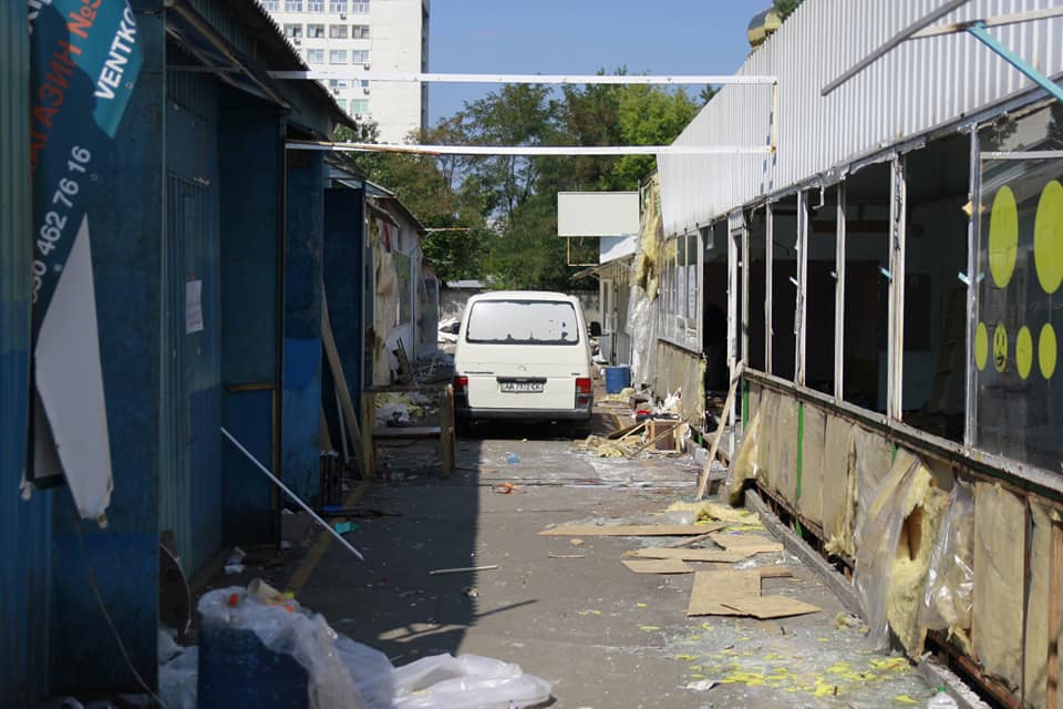 В Киеве полностью "зачистили" рынок "Юность": эпоха канула в Лету (фото)