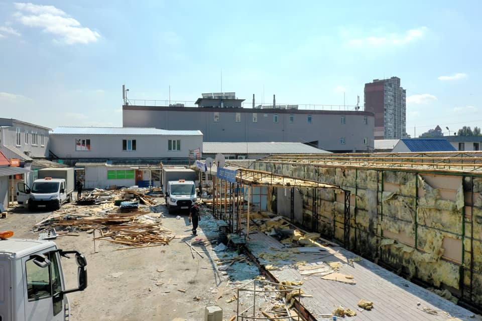 У Києві повністю "зачистили" ринок "Юність": пішла епоха (фото)