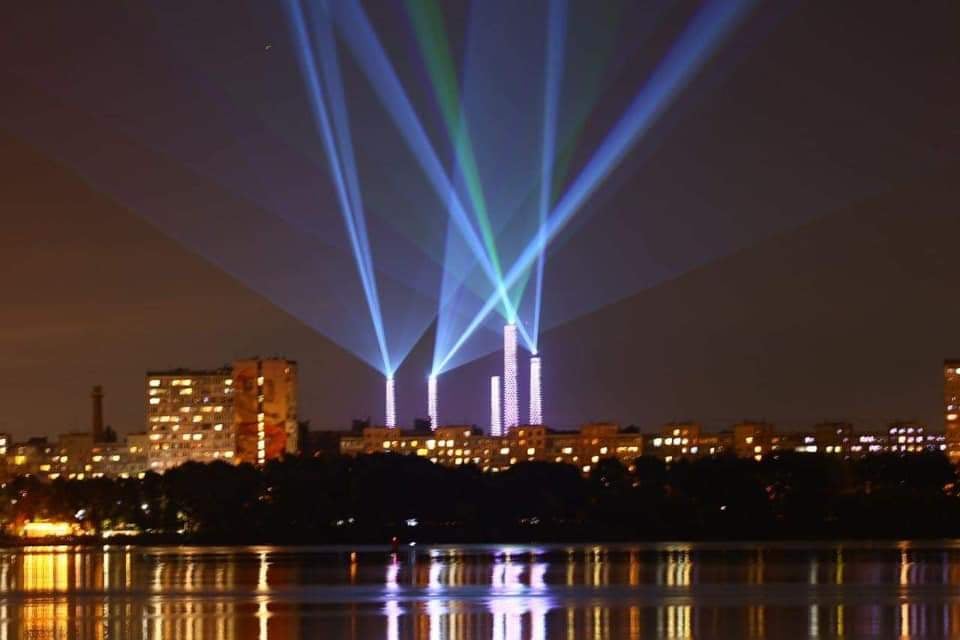 В Днепре День города завершили зрелищным светло-лазерным шоу