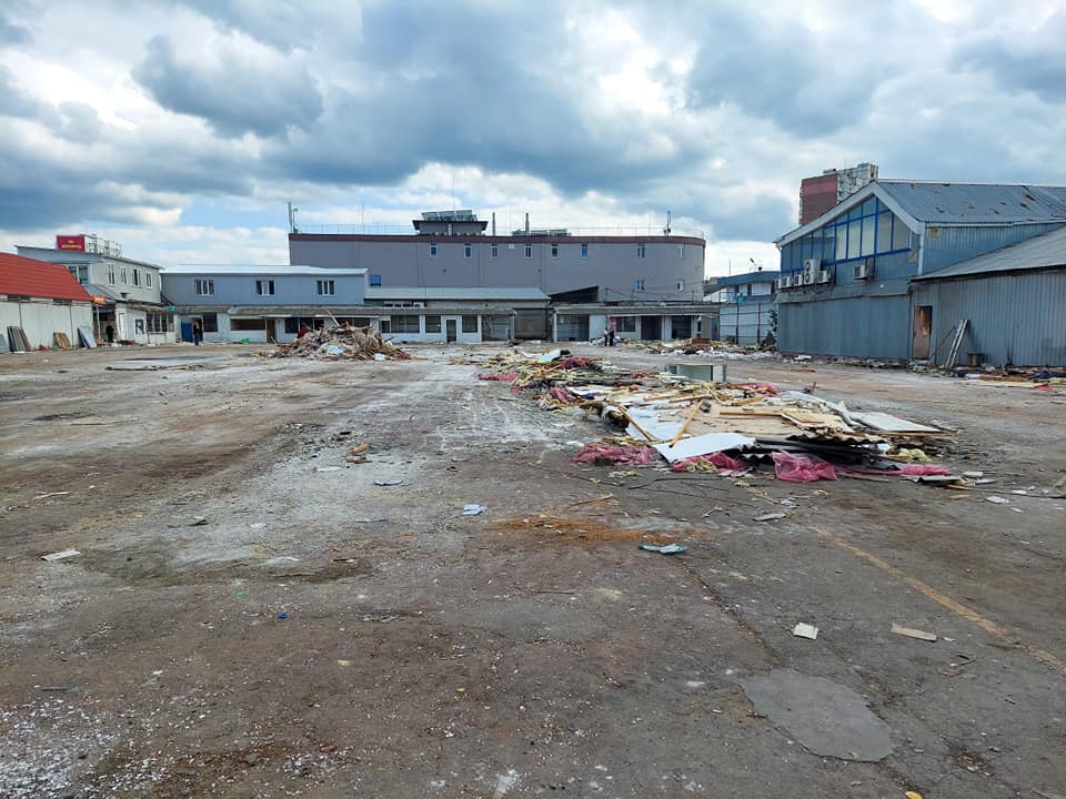 В Киеве полностью "зачистили" рынок "Юность": эпоха канула в Лету (фото)