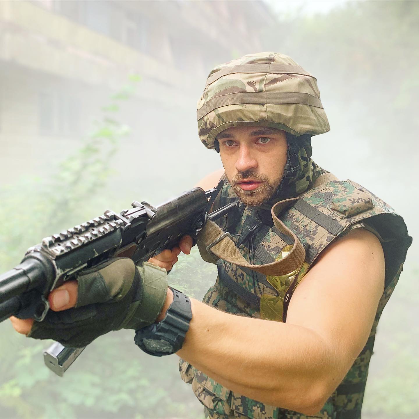 "Це моя провина": актор-воїн пригадав, як донька просила його говорити російською