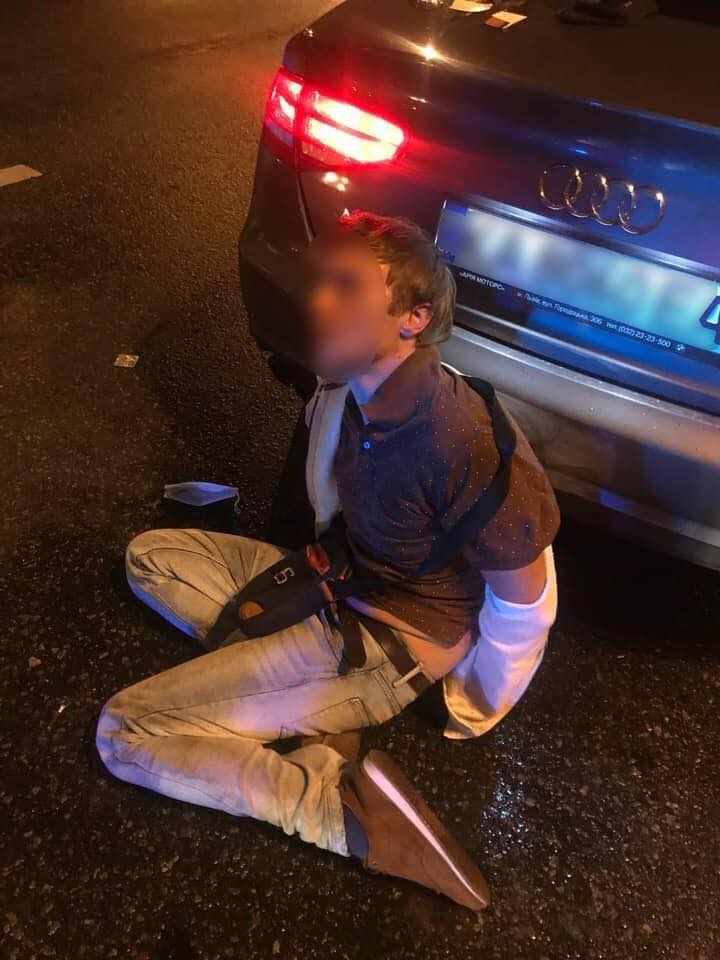 Під Києвом "мажор" влаштував перегони зі стріляниною по поліції: випустив 8 куль