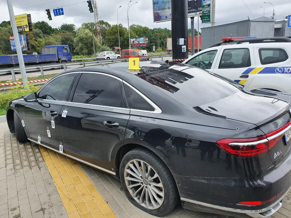 Введена спецоперація. Машину Шефіра обстріляли: що відомо на даний момент