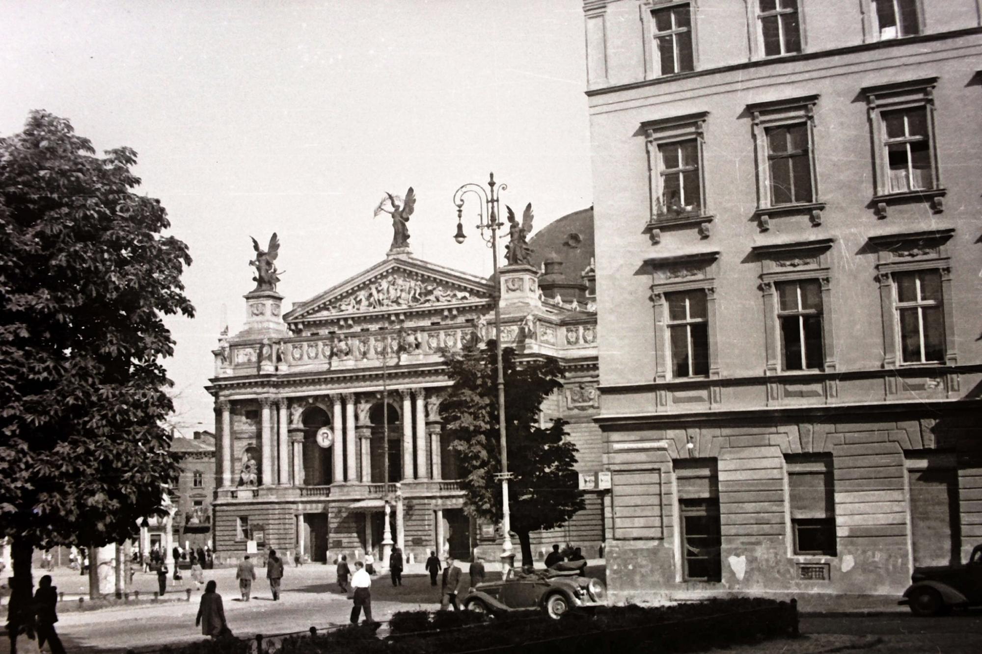 Как выглядел Львов в 1940-1950 годах: уникальные ретро-фото