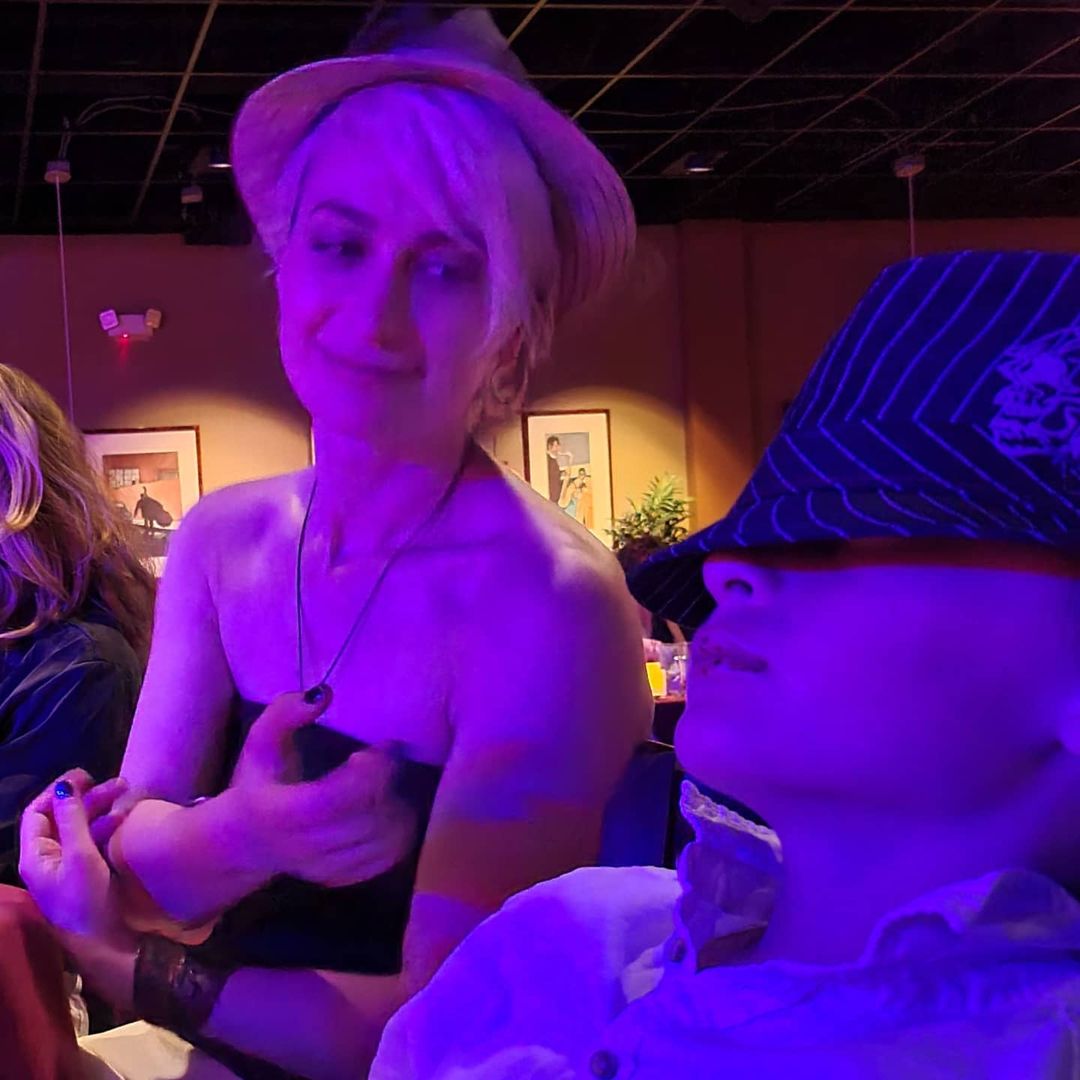 "Мы скучаем": муж погибшей от пистолета Болдуина украинки растрогал новыми снимками