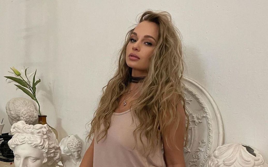 Переможниця "Холостяка" висловилася про Яну Соломко, яка прославляла окупантів, а потім "перевзулася"