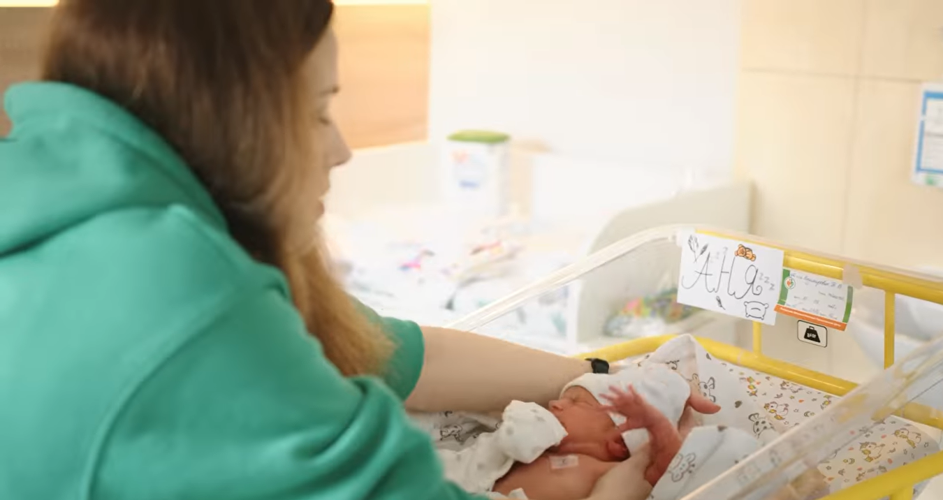 Доносила аж до 35 тижня: у Львові унікальний випадок народження трійні