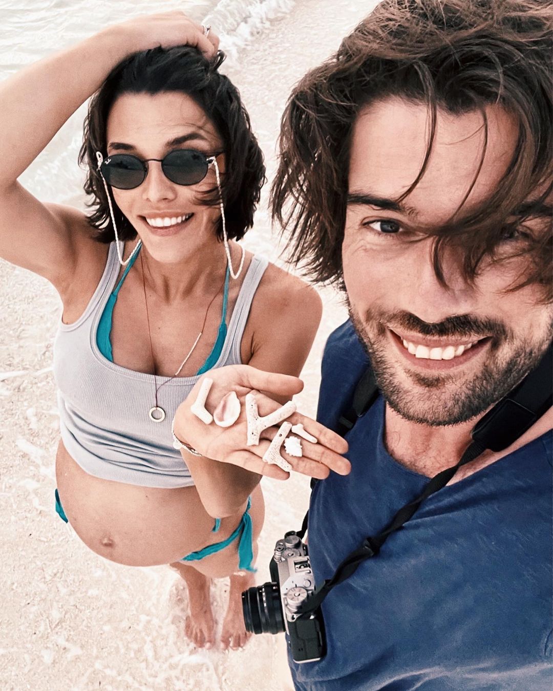 Экс-ведущие "Орла и решки" ждут ребенка: пара показала фото и видео своего счастья