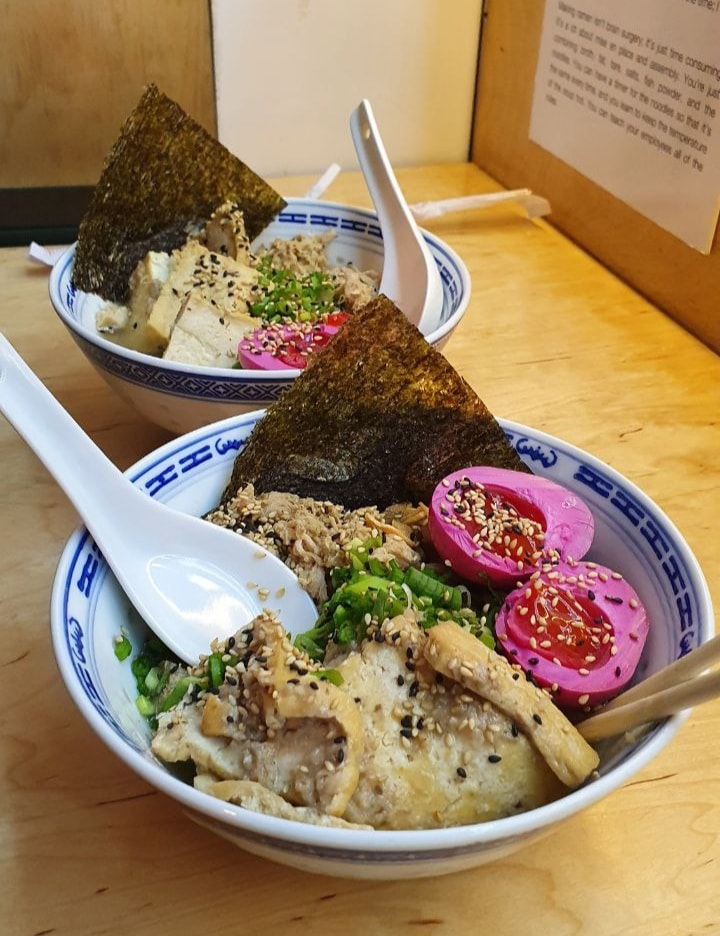 Власник мережі ресторанів у Києві обматюкав відвідувачку, якій не сподобалося блюдо