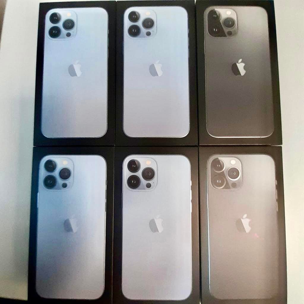 В "Борисполе" поймали изобретательного украинца, который примотал Iphone к себе скотчем (фото)