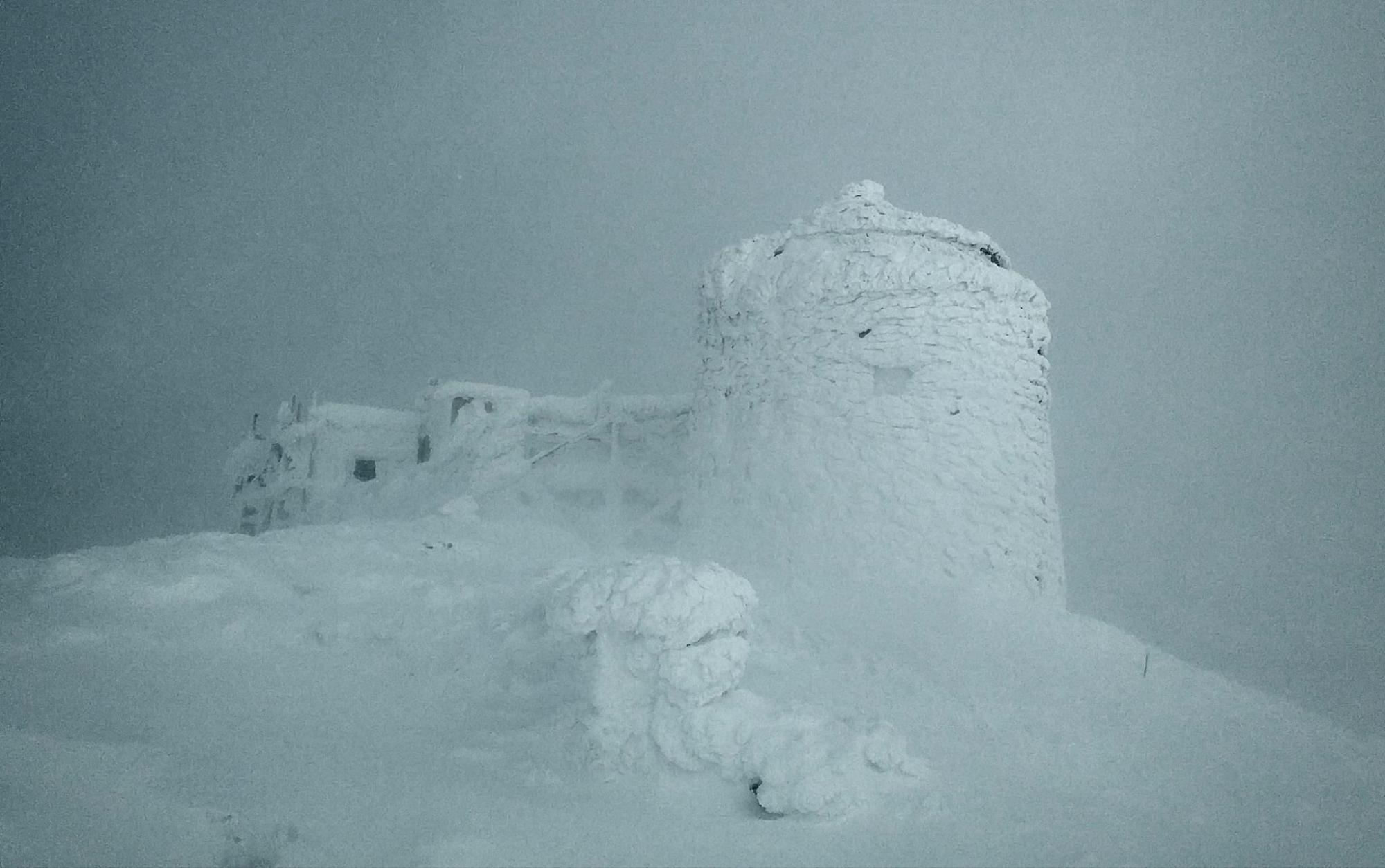 "Это просто невероятно": появились новые фото заснеженных Карпат, которые завораживают сказочной красотой