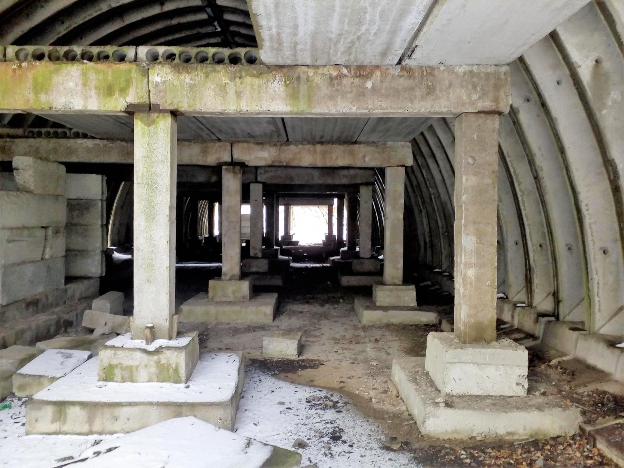 У Дніпрі знайшли покинутий військовий об'єкт: був засекречений багато років (фото)