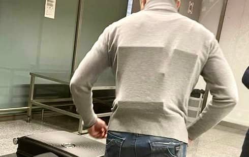 В "Борисполе" поймали изобретательного украинца, который примотал Iphone к себе скотчем (фото)