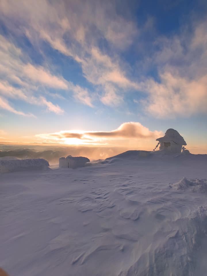 "Это просто невероятно": появились новые фото заснеженных Карпат, которые завораживают сказочной красотой