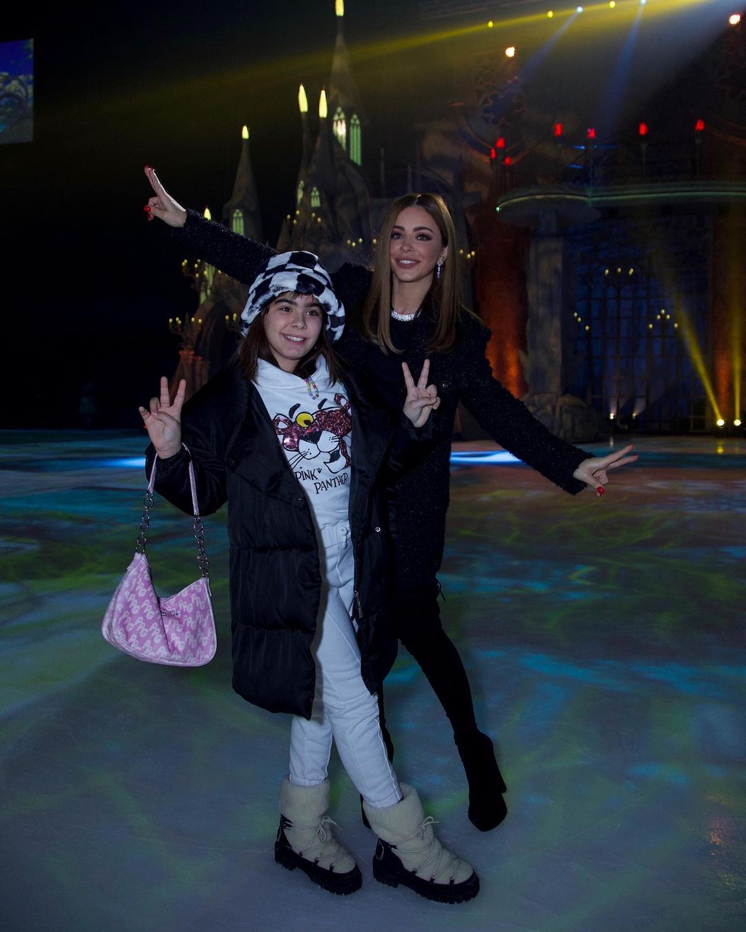 Располневшая Ани Лорак снова отфотошопила себя, чтобы выглядеть стройнее