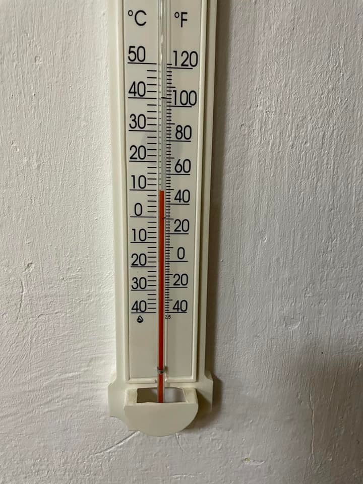 Температура в классах +10: в одной из украинских школ в нечеловеческих условиях учатся дети