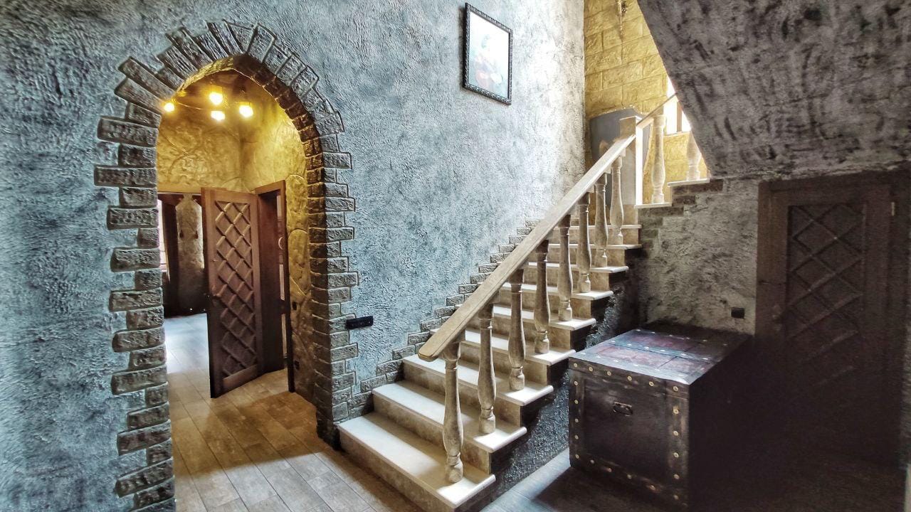 Під Києвом продають середньовічний замок: як виглядає пропозиція за мільйон доларів