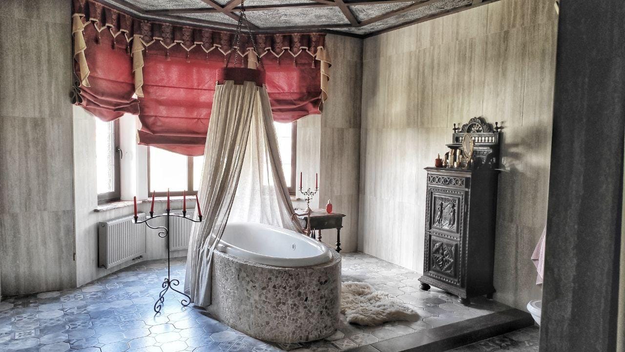 Під Києвом продають середньовічний замок: як виглядає пропозиція за мільйон доларів