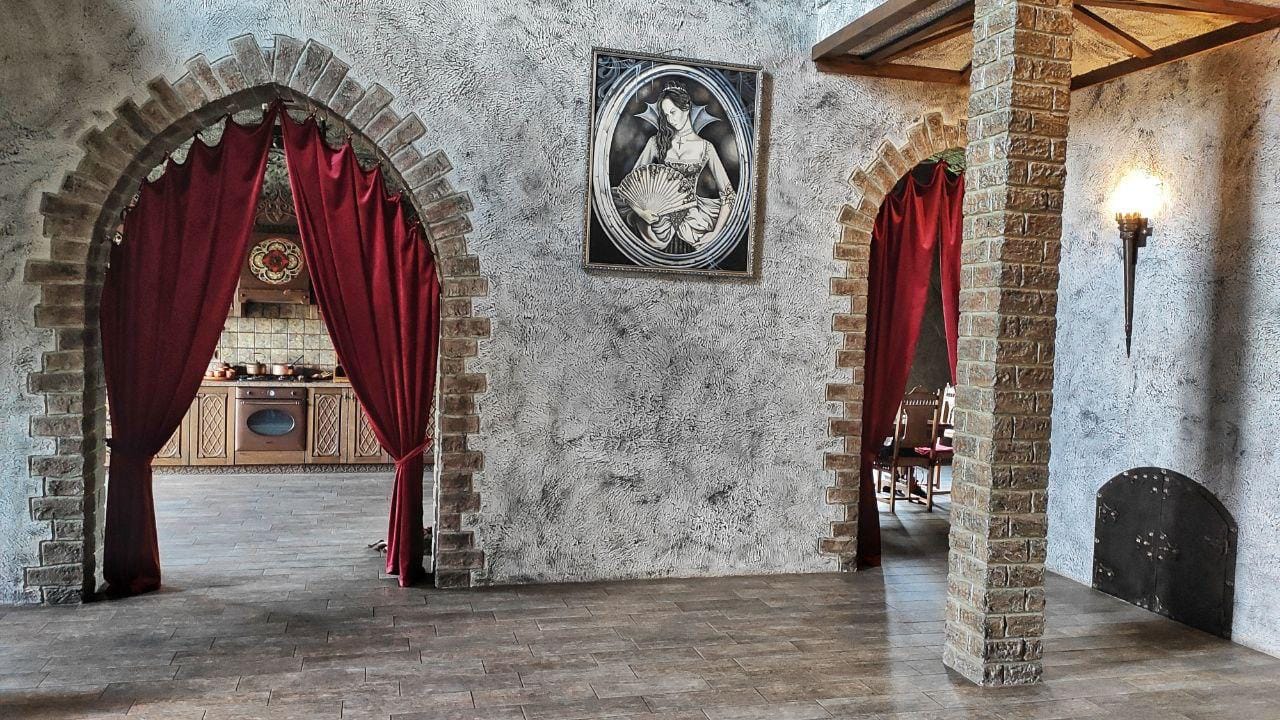 Під Києвом продають середньовічний замок: як виглядає пропозиція за мільйон доларів