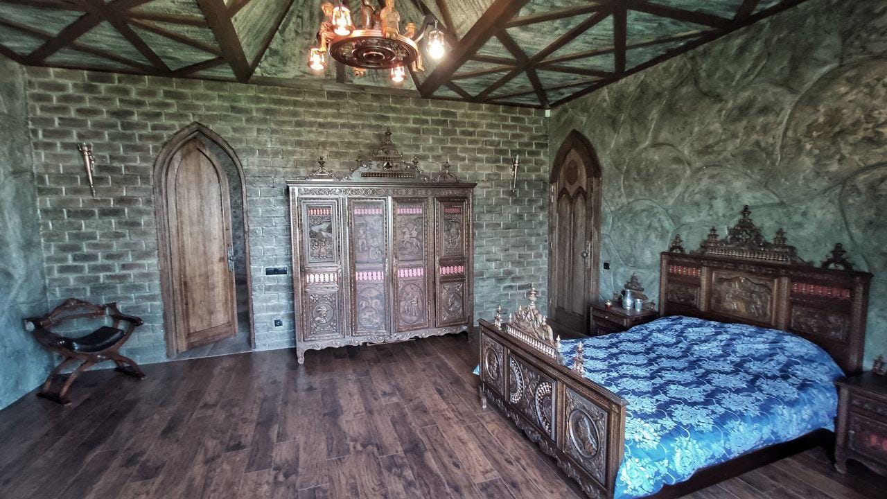 Під Києвом продають середньовічний замок: як виглядає пропозиція за мільйон доларів