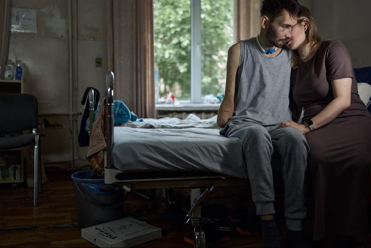 Потерял руки, зрение и отчасти слух. Жена раненого воина растрогала до слез историей своего мужа