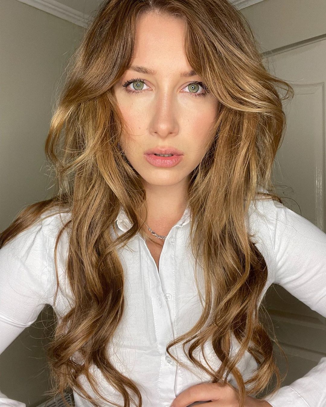 Больно и неприятно: дочь Снежаны Егоровой отреагировала на слова матери о поддержке Путина