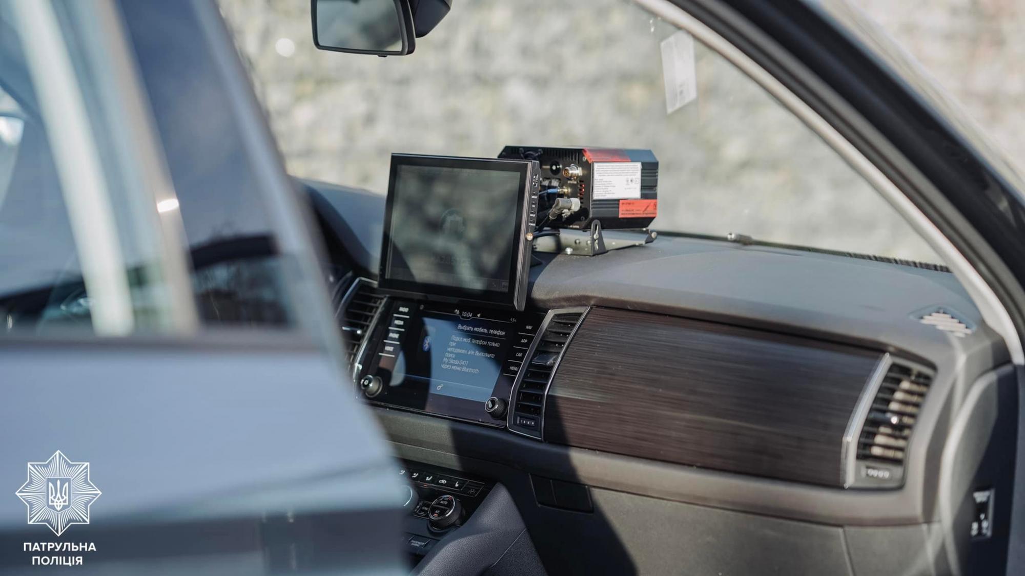 Насколько законны полицейские автомобили-фантомы и как обжаловать штраф