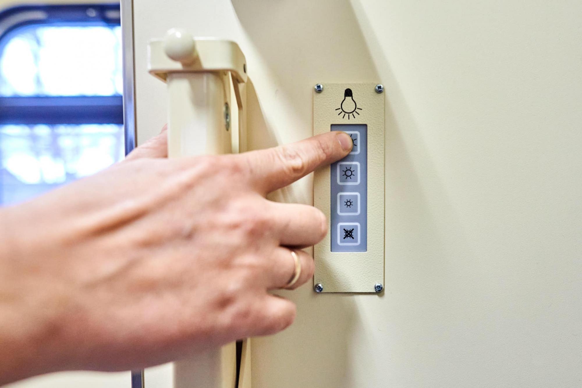 В УЗ показали новенькие купейные вагоны: там есть кулер, кондиционер и многое другое (фото)