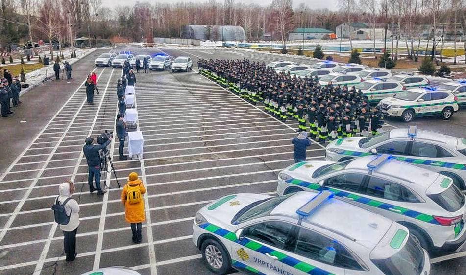 Контроль над перевантаженням фур посилять: Укртрансбезпека отримала нові машини та обладнання