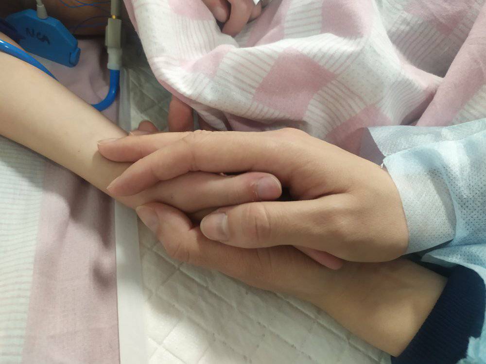 Во Львове врачи прооперировали девочку с четырьмя пороками сердца: она мечтает стать балериной